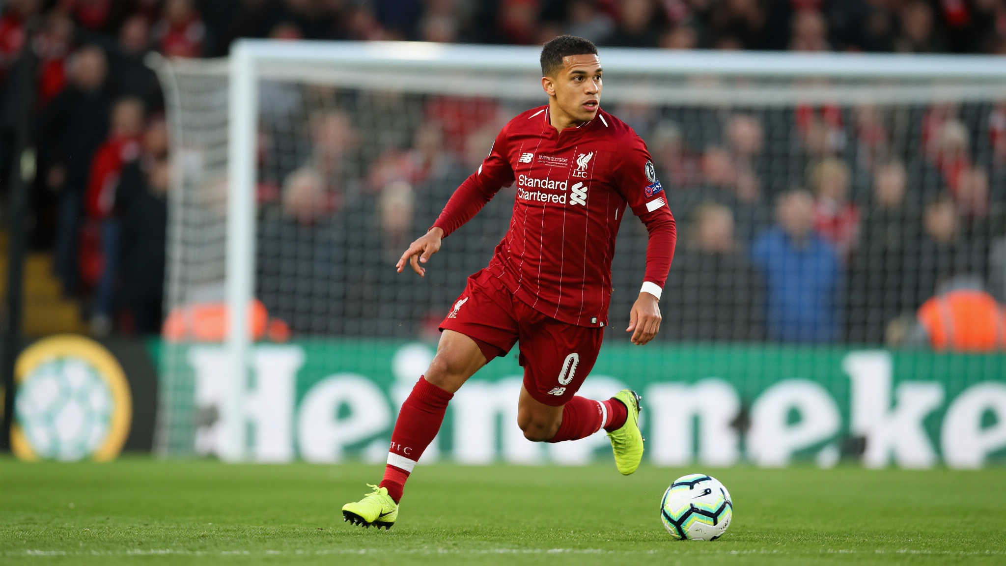 电讯报:宽萨3000万英镑转会完成,利物浦锁定水为目标 曾经阻挡风格十分相似情形来自罗伯托·菲尔米诺个人职